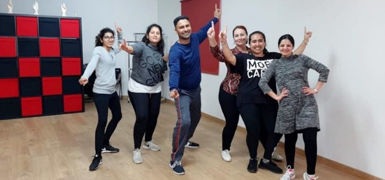 Bhangra classes with Palwinder Nijjar