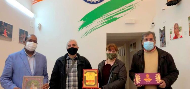 Visita de representants del Temple Hare Krishna de Barcelona