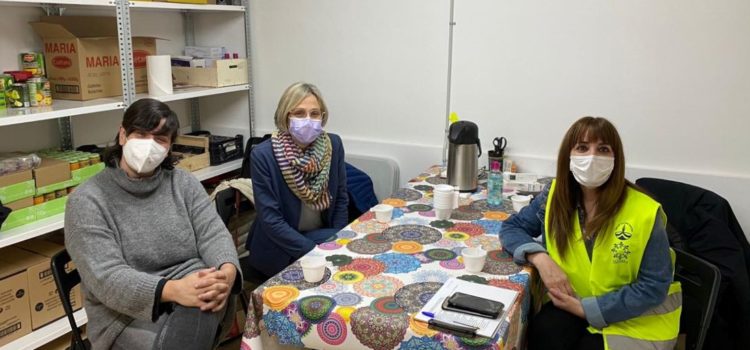 Visita de membres de la Secretaria d’Igualtat, Migracions i Ciutadania de la Generalitat