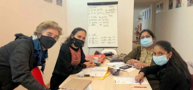 Visita de Carme de la Madrid, representante de la Cooperativa Etcèteres