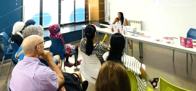 Charla/Coloquio «Los Mundos de Kaur»