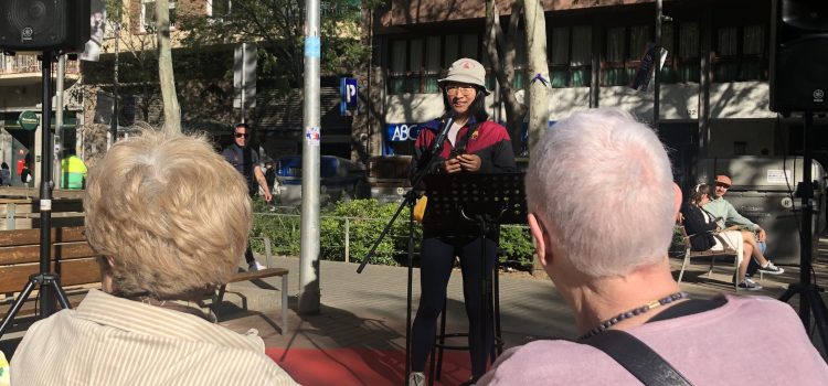 “Veus de dones del món”: la diversitat pren la paraula a Sant Jordi